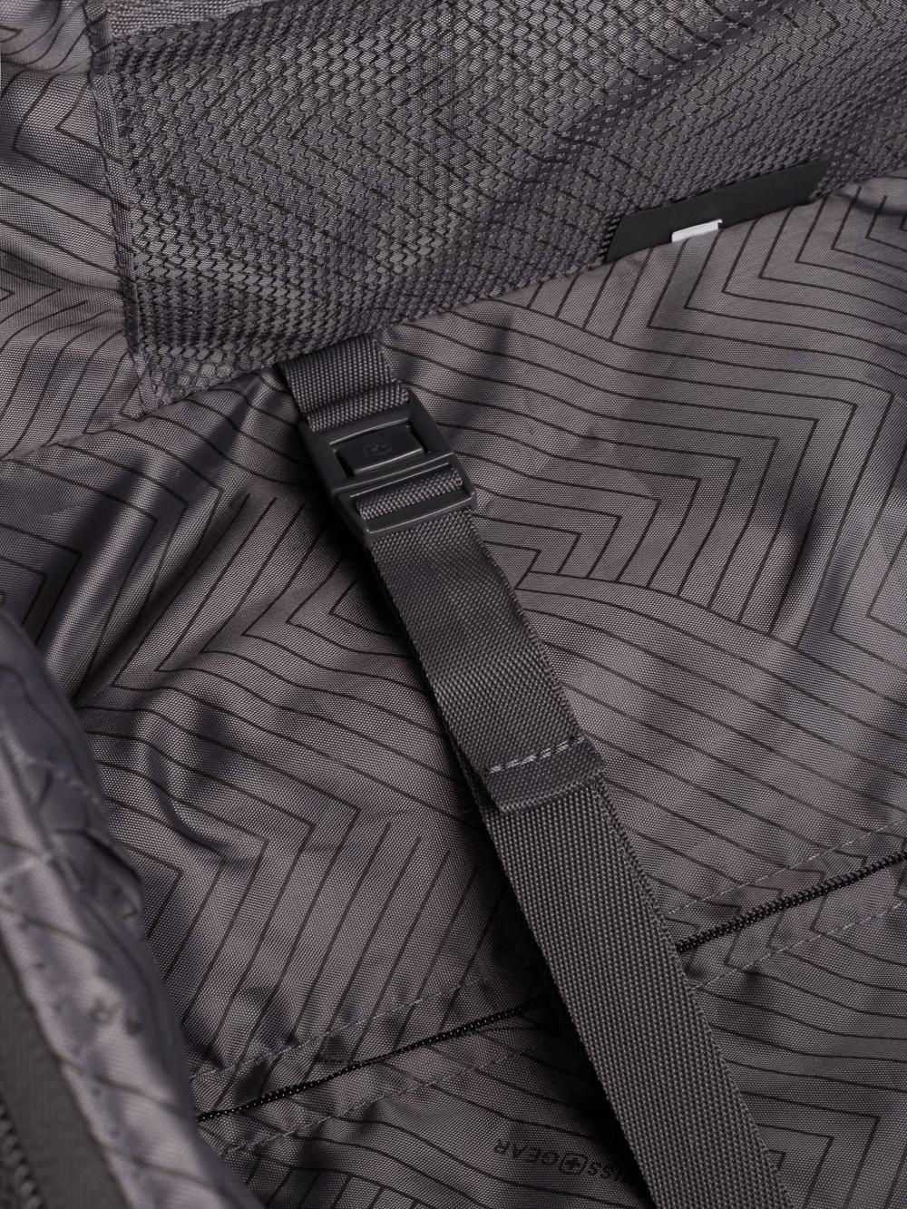 Swissgear 7768 Expandable Spinner Carry On Luggage 20"