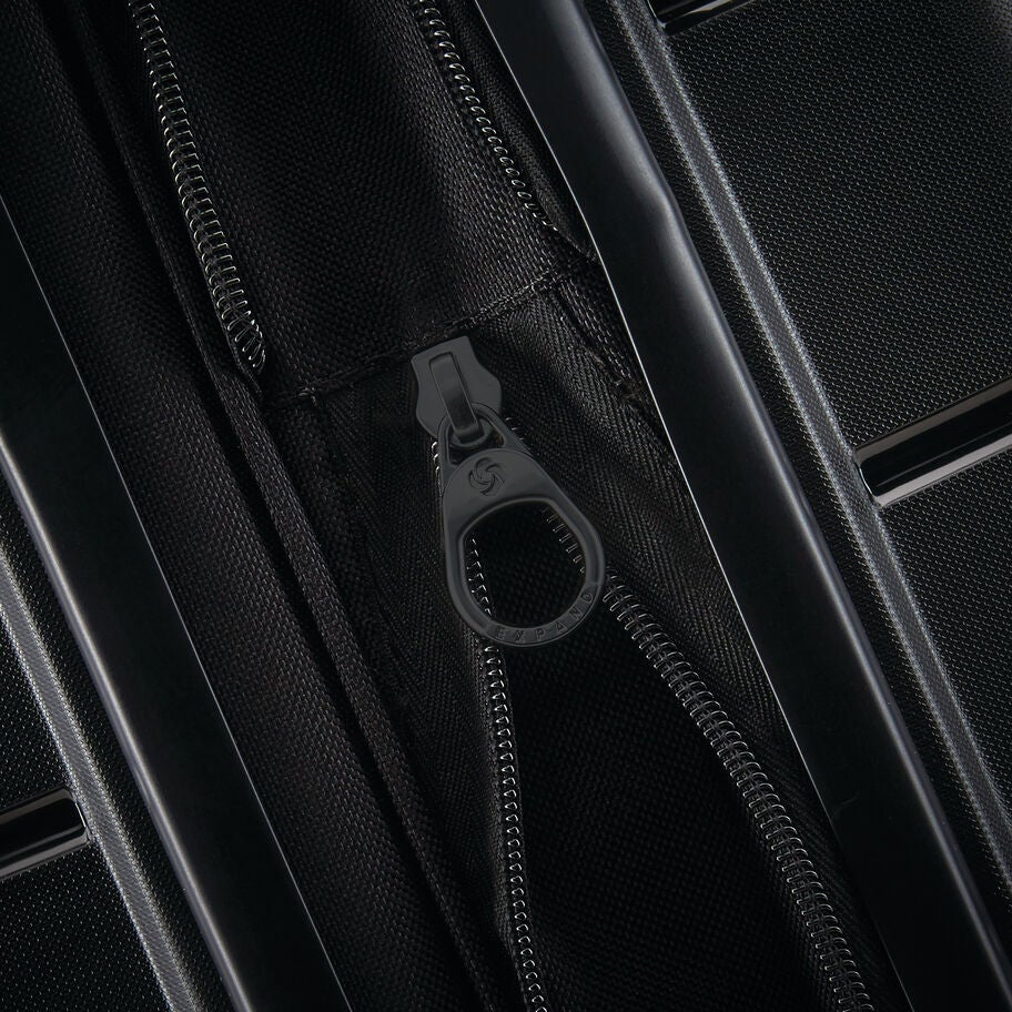 Samsonite Freeform Hardside Spinner