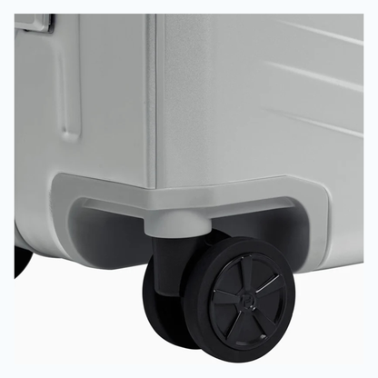 Porsche Design Aluminum 4W Spinner Medium 27"