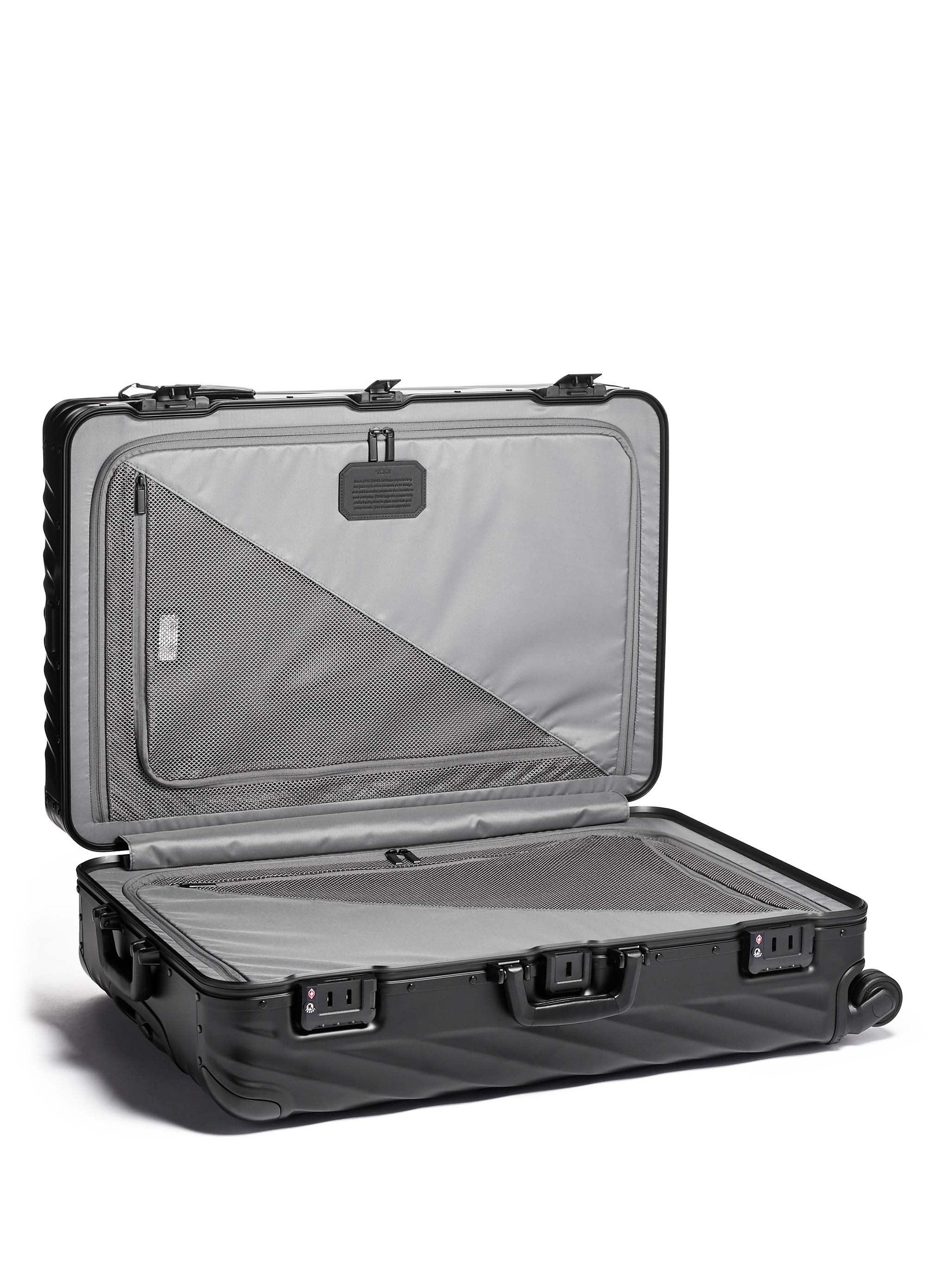 19 Degree Aluminum Extended Trip Expandable P/C - Voyage Luggage