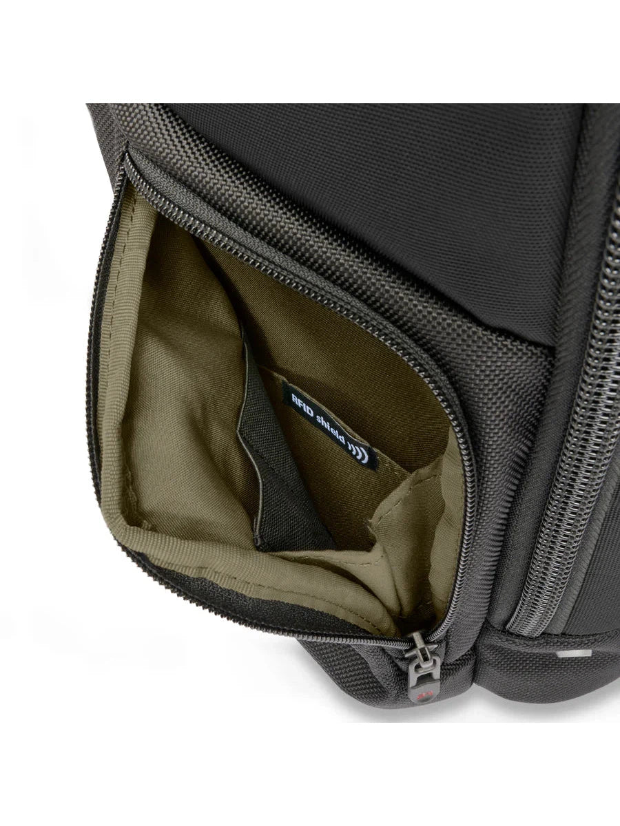 Medium Widemouth Backpack