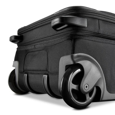 Ricardo Beverly Hills Flight Essentials Softside Carry-On 22"
