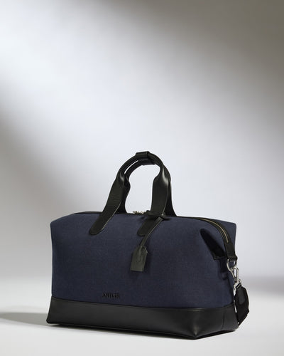 Heritage Overnight Bag in Navy