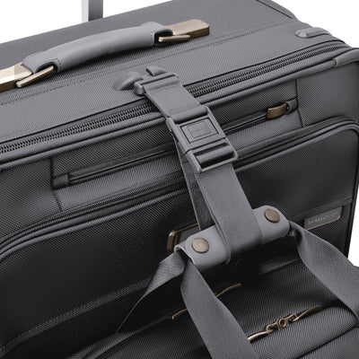 Briggs & Riley Baseline Expandable Spinner