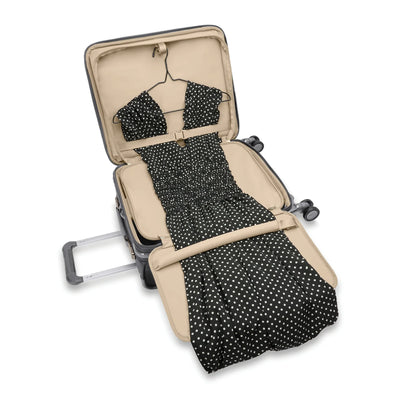 Briggs & Riley Baseline Expandable Spinner
