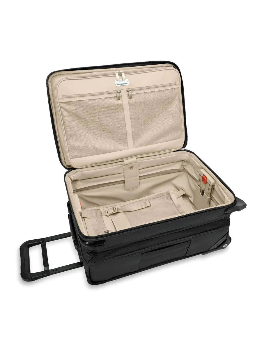 Baseline Essential 2-Wheel Carry-On 22"