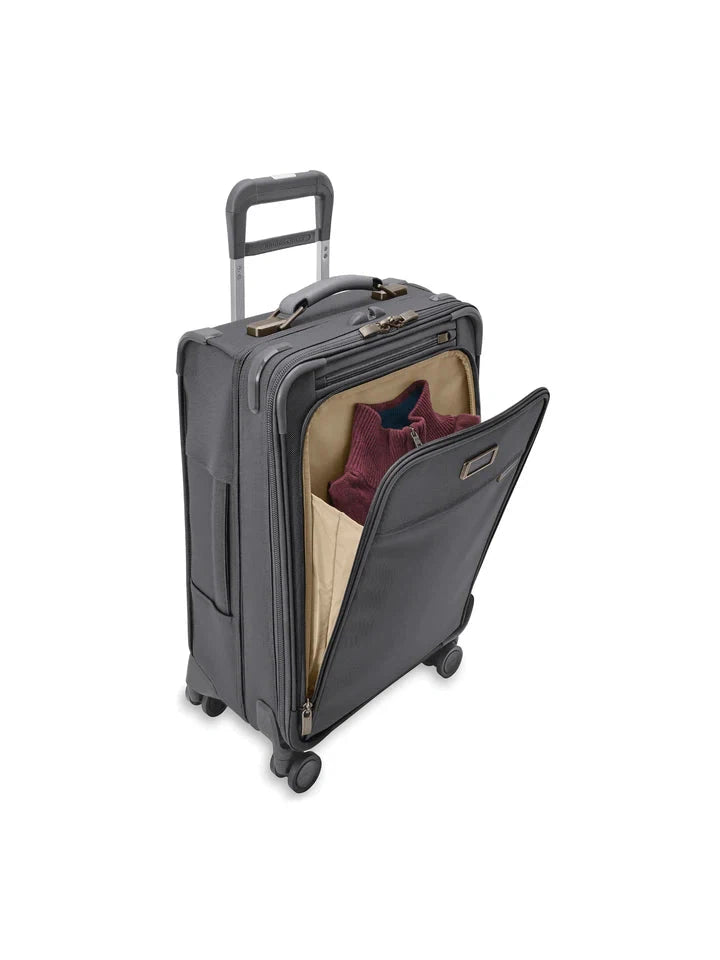 Baseline Essential Carry-on Spinner 22"