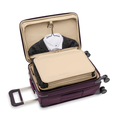Briggs & Riley Baseline Expandable Spinner