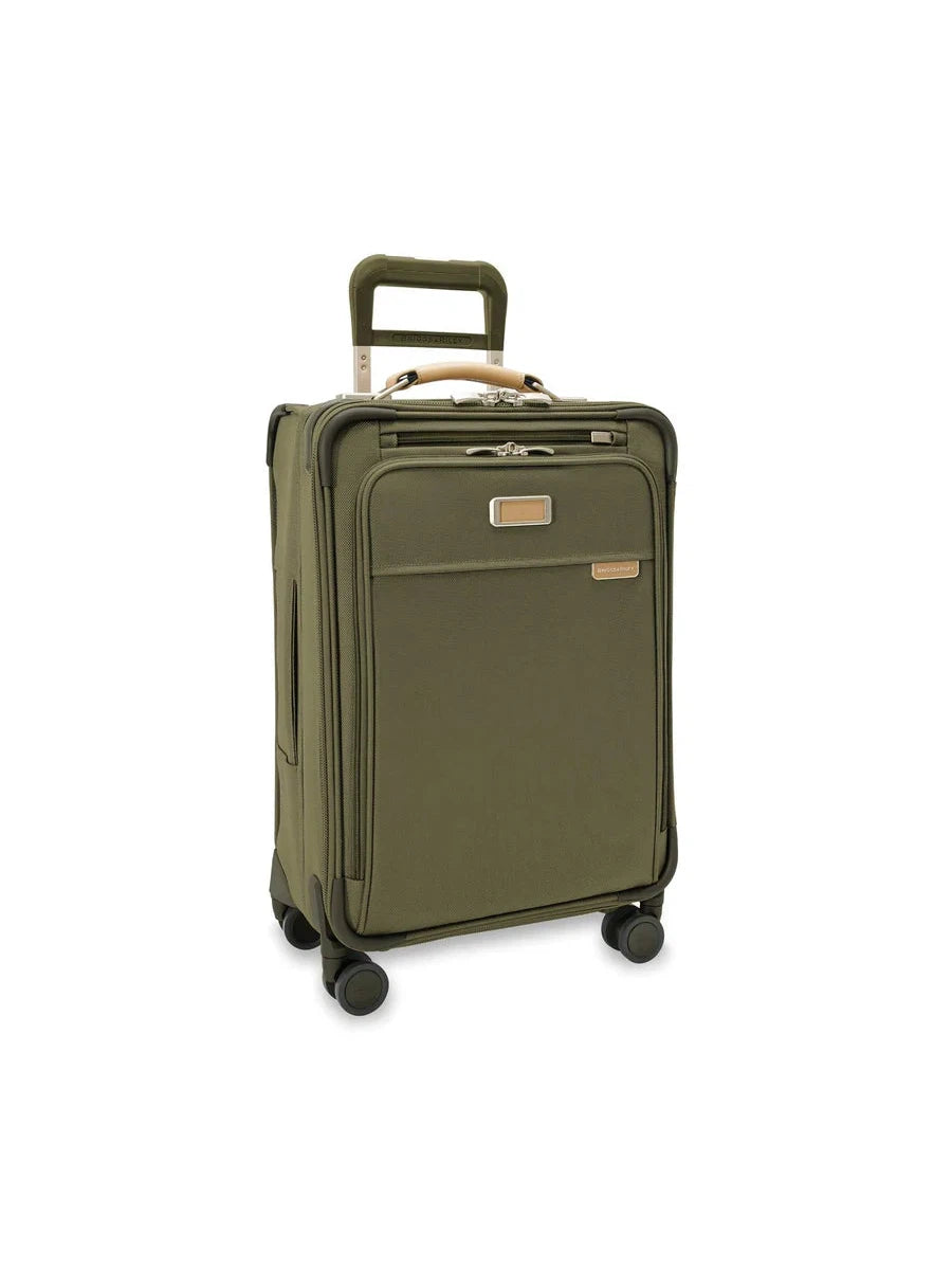 Baseline Essential Carry-on Spinner 22"