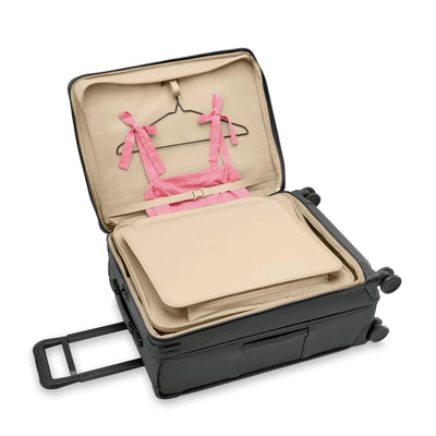 Briggs & Riley Baseline Expandable Spinner