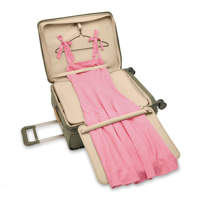 Briggs & Riley Baseline Expandable Spinner