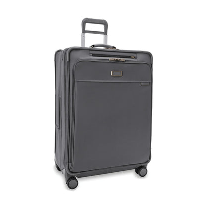 Briggs & Riley Baseline Expandable Spinner