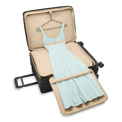 Briggs & Riley Baseline Expandable Spinner