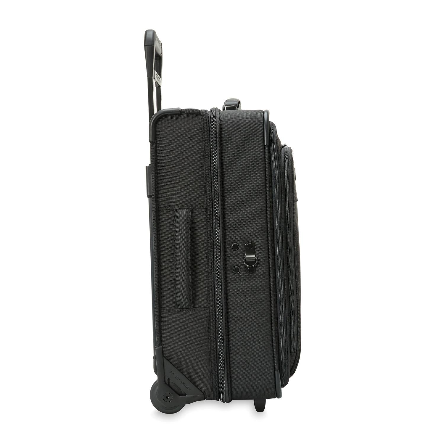 Bolsa para ropa vertical Baseline Carry-On de 22"