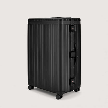 Carl Friedrik Hybrid Hardside Spinner