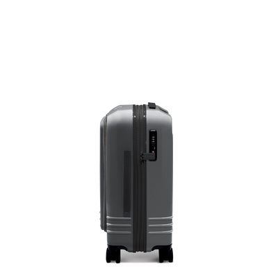 Roam Designer Collection Front Pocket Carry-On Expandable 22"