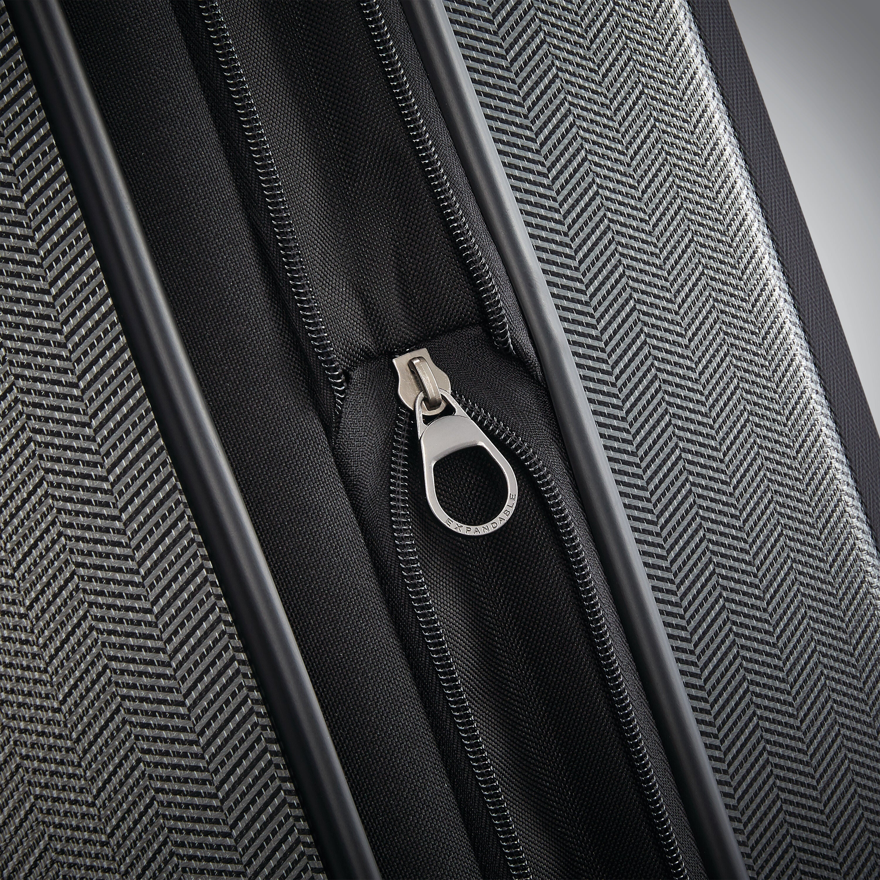 Hartmann Century Deluxe Expandable Spinner Carry-On