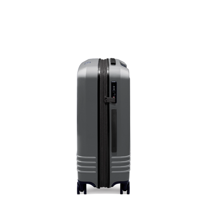 Roam Designer Collection Check-in Expandable 26"