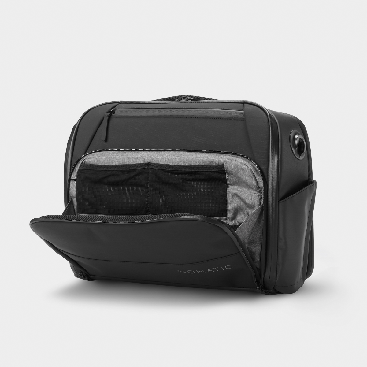 Nomatic Messenger Bag