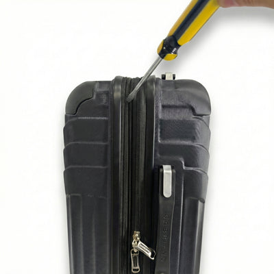 Gabbiano Legend 22" Expandable Carry-On 8 Wheel Spinner Luggage