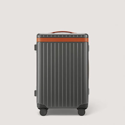 Carl Friedrik Hybrid Hardside Spinner