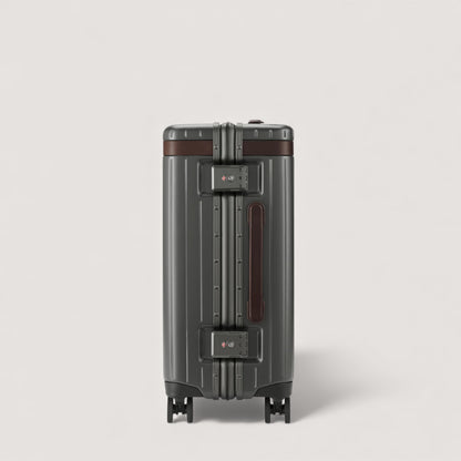 Carl Friedrik Hybrid Hardside Spinner