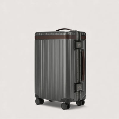 Carl Friedrik Hybrid Hardside Spinner