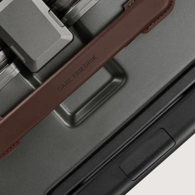 Carl Friedrik Hybrid Hardside Spinner