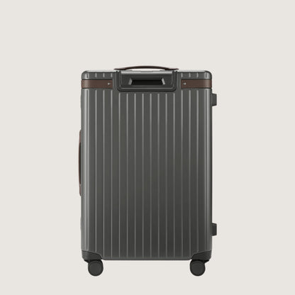 Carl Friedrik Hybrid Hardside Spinner