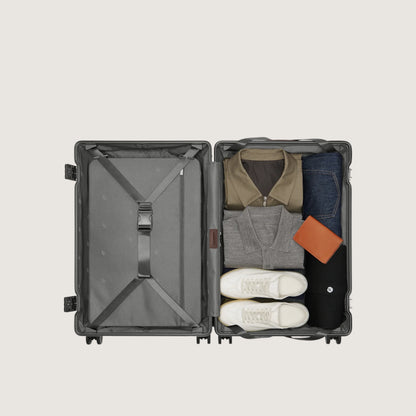 Carl Friedrik Hybrid Hardside Spinner