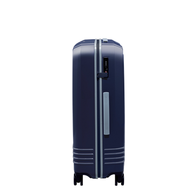Roam Designer Collection Large Check-in 30"