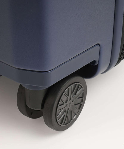 Estuche rígido expandible con ruedas giratorias PD Roadster de 27"