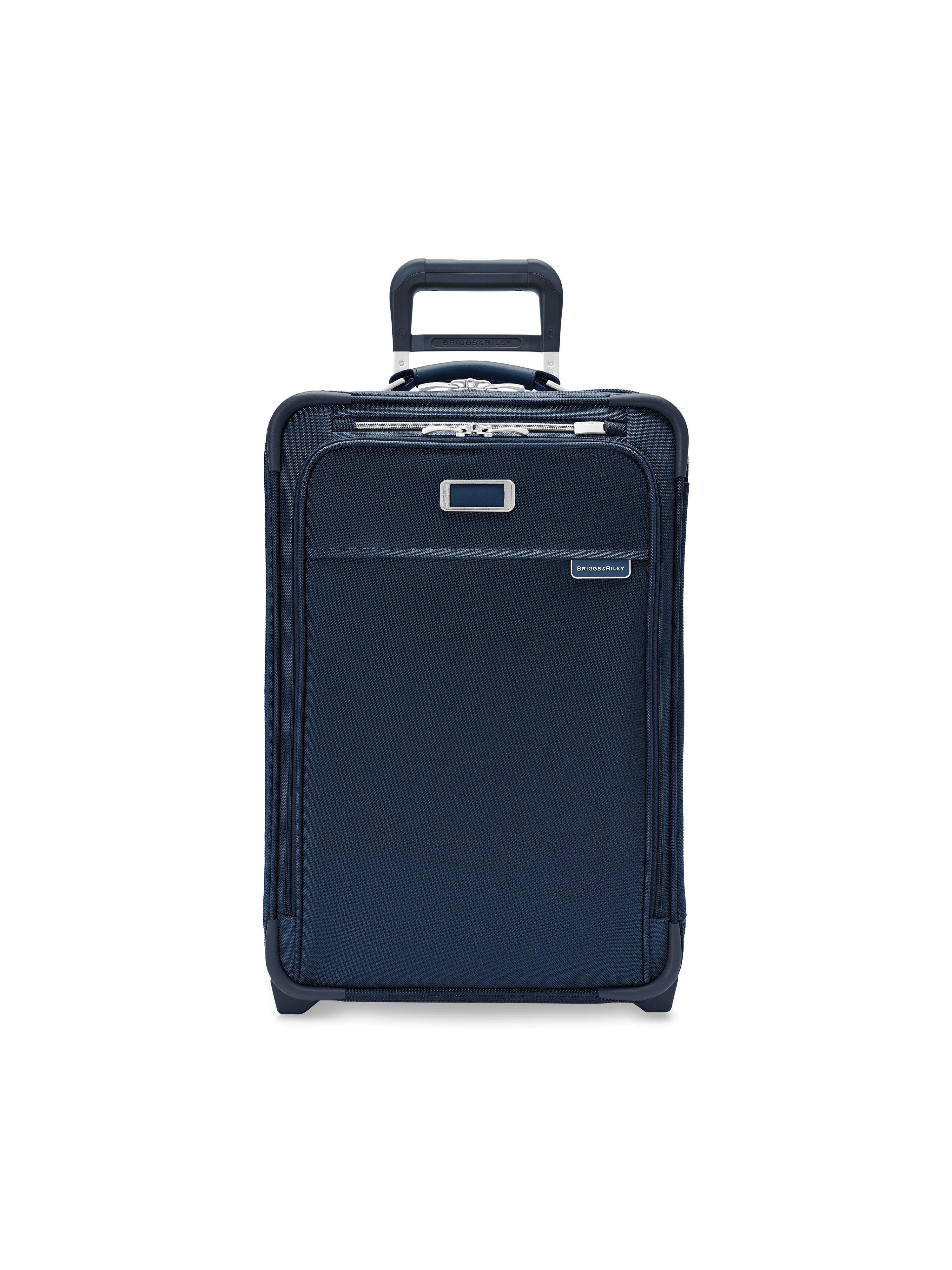 Baseline 2022 Essential 2-Wheel Carry-On 22" - Voyage Luggage