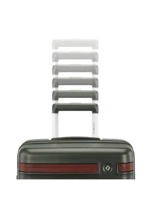 Virtuosa Small Expandable Luggage Spinner 22"