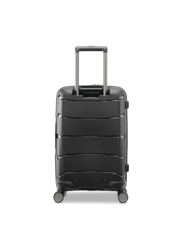 Outline Pro 22X14X9 Carry-On Spinner 20"