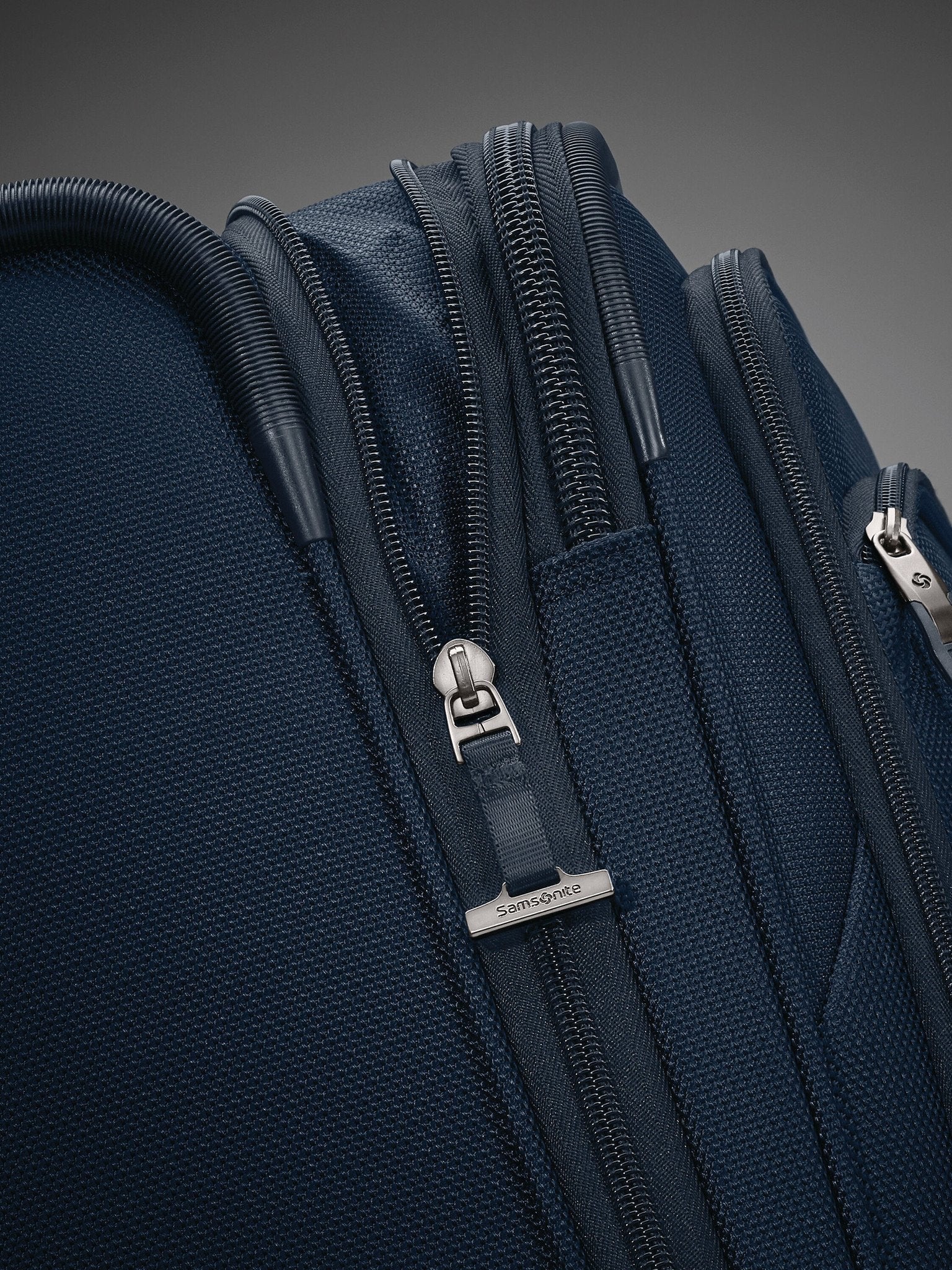 Samsonite Silhouette 16 Large Expandable Spinner