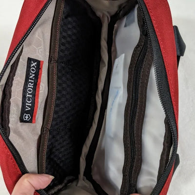 Victorinox Lifestyle Accessories 4.0 Overnight Essentials Kit