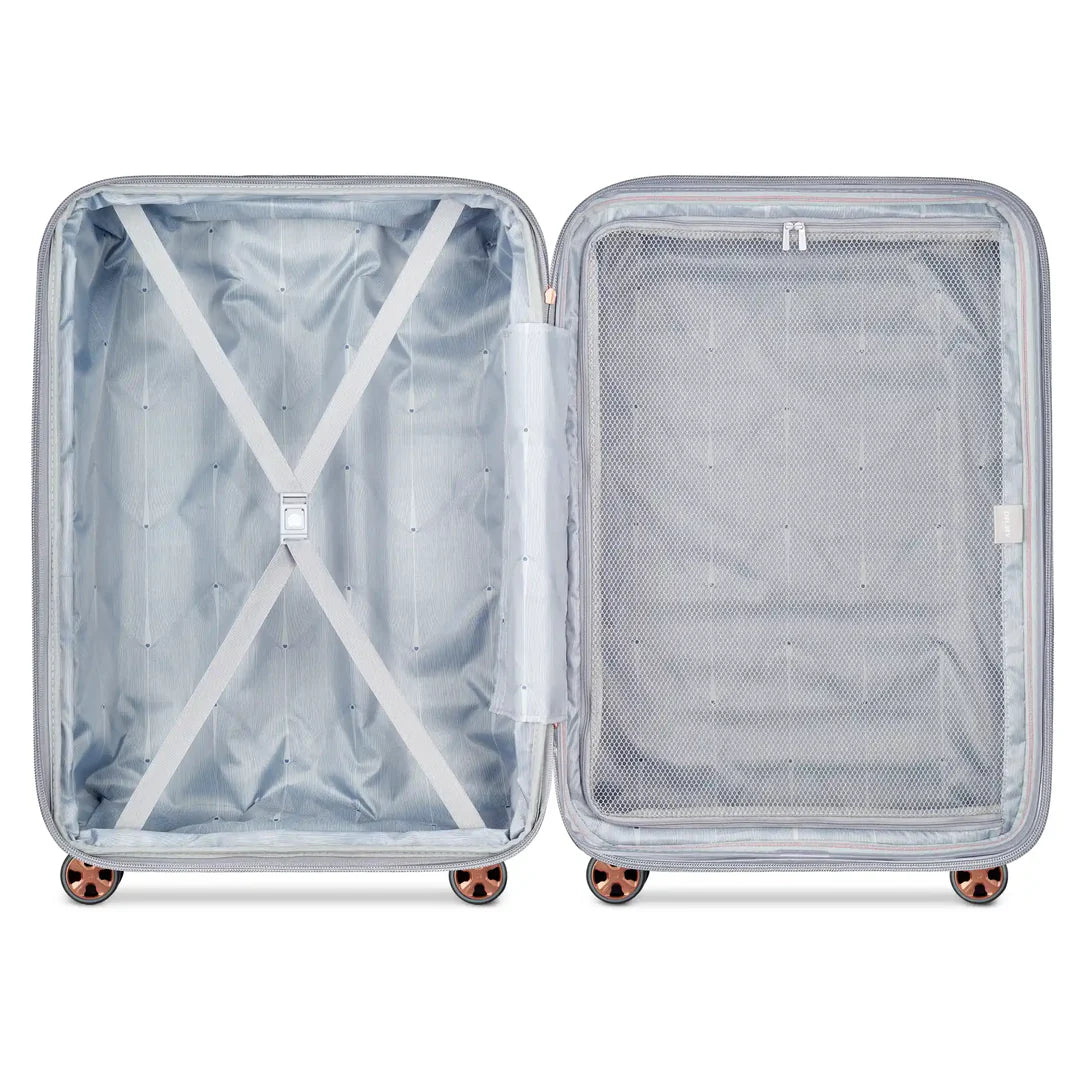 Delsey Shadow 5.0 Expandable Spinner Medium