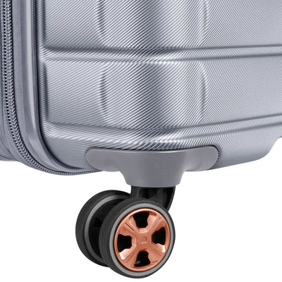 Delsey Shadow 5.0 Expandable Spinner Medium